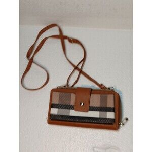 Women’s Wallet Zip Around Closure Zipper Pockets Card Slots Plaid Print NWOT
